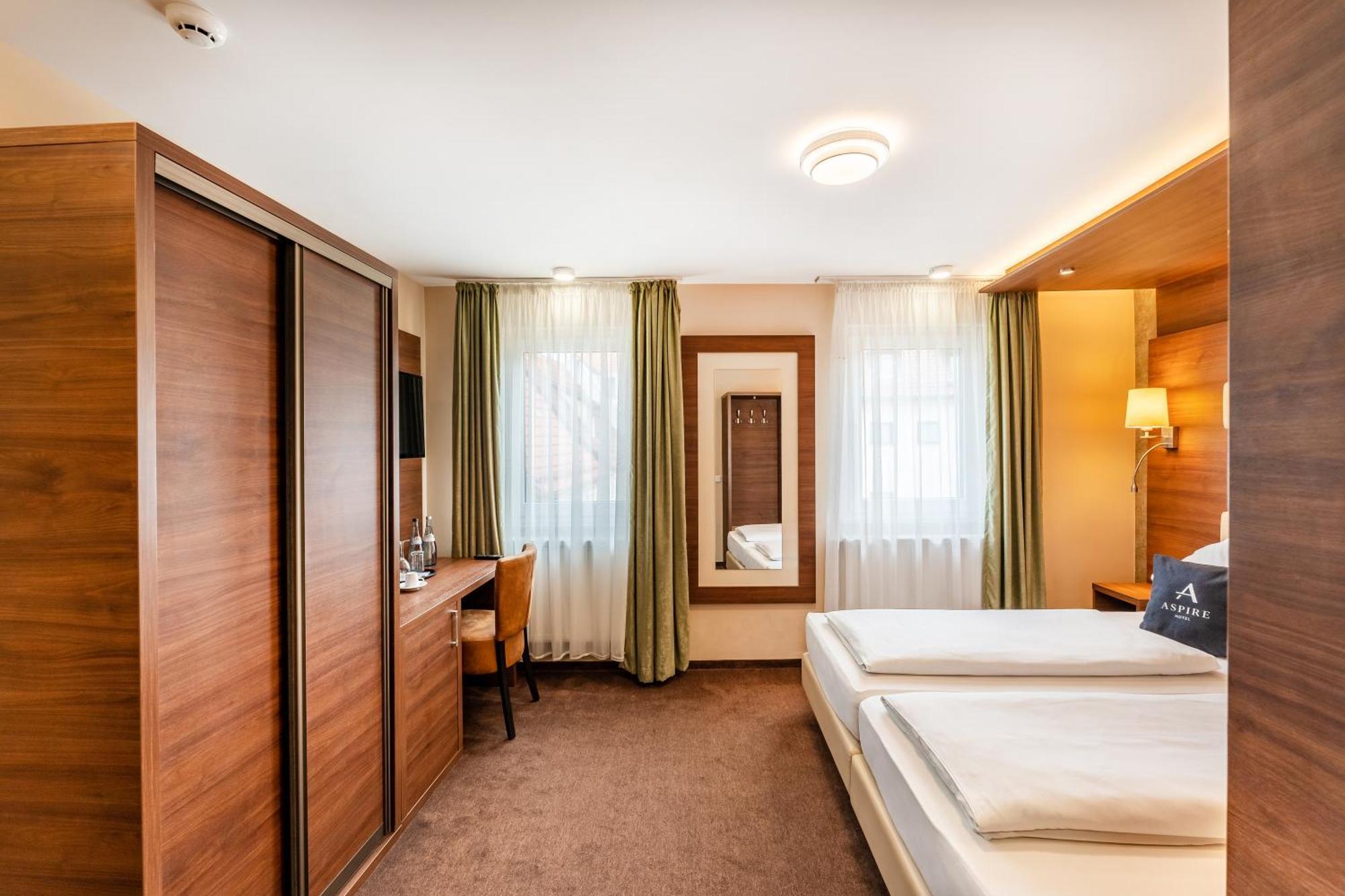 Stadthotel Reutlingen Exterior foto